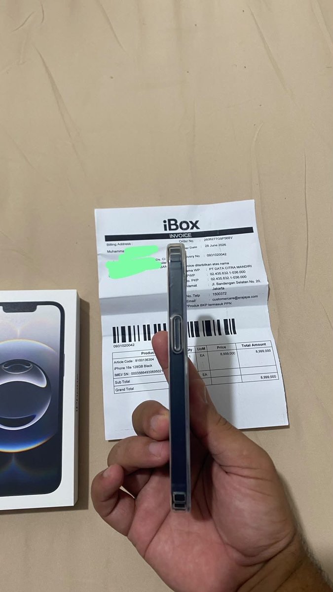 anjingRGB's tweet photo. Hi guys aku mau jual WTS iphone 16e 128GB New Ibox dipake 2x masih mulus no minus. Kelengkapan ada kabel, box, case sama tempered glass. Dijual karena mau beli laptop aja.

Lokasi Pandeglang, Banten bisa kirim luar kota. Dm X/ ig rizkaroseanna bisa rekber, wa 087762700852 https://t.co/rhZIcYKsQE