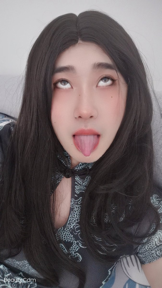 submitmee's tweet photo. 想彻底臣服，找一个高高壮壮的主人 #伪娘 #cd #cdm #雌堕 https://t.co/o1n2K4tOe4