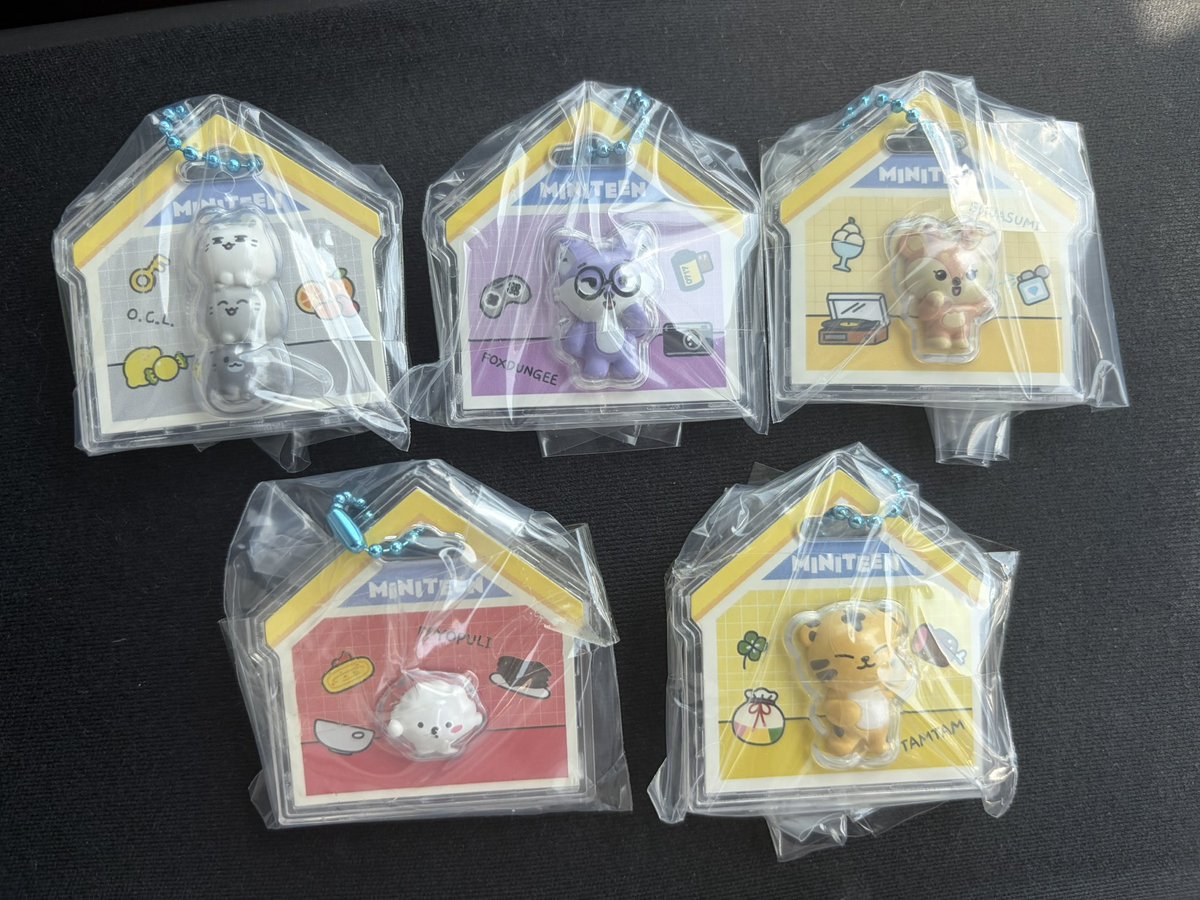 n15207619's tweet photo. SEVENTEEN MINITEEN ミニティーン パッケージチャーム グミ 交換

譲：ジュン、ウォヌ、ジョシュア、ウジ、ホシ
求：エスクプス優先、ジョンハン

郵送希望です📮
条件合う方お気軽にお声掛けください。 https://t.co/Q5cugcWYhd