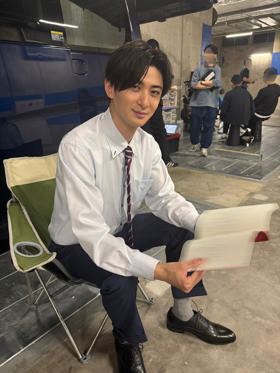 shinainaru_ytv's tweet photo. ＼𝐇𝐚𝐩𝐩𝐲 𝐁𝐢𝐫𝐭𝐡𝐝𝐚𝐲 𝐘𝐮𝐭𝐚🎂／
⁡
本日7月9日は、#古川雄大 さんのお誕生日✨
お誕生日おめでとうございます！
⁡
いつも優しい笑顔と柔らかい雰囲気で
現場をほっこり和ませてくれる古川さん🎬
本当にありがとうございます！
⁡
素敵な1年になりますように🕊️
⁡
そんな古川さんの撮影合間のオフショットをお届け📸
⁡
ドラマ🥀『#親愛なる夫へ 〜完璧な妻の嘘〜』は今夜24時9分放送です！
ぜひご覧ください📺✨