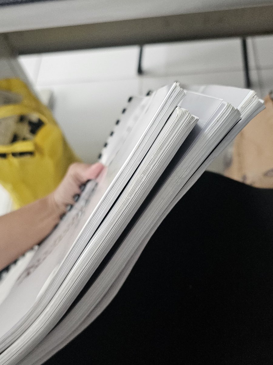 jianlumiere's tweet photo. hello #rmptwt, i have something like this printed for 4 subjects, wala siyang notes except sa dev psy na ilang pages lang, working reviewee kasi ako nung nagtake so nagtos based na lang ako.
if ever may want sa inyo na next year pa or planning palang magtake give ko na lang. https://t.co/NwCewFqZec