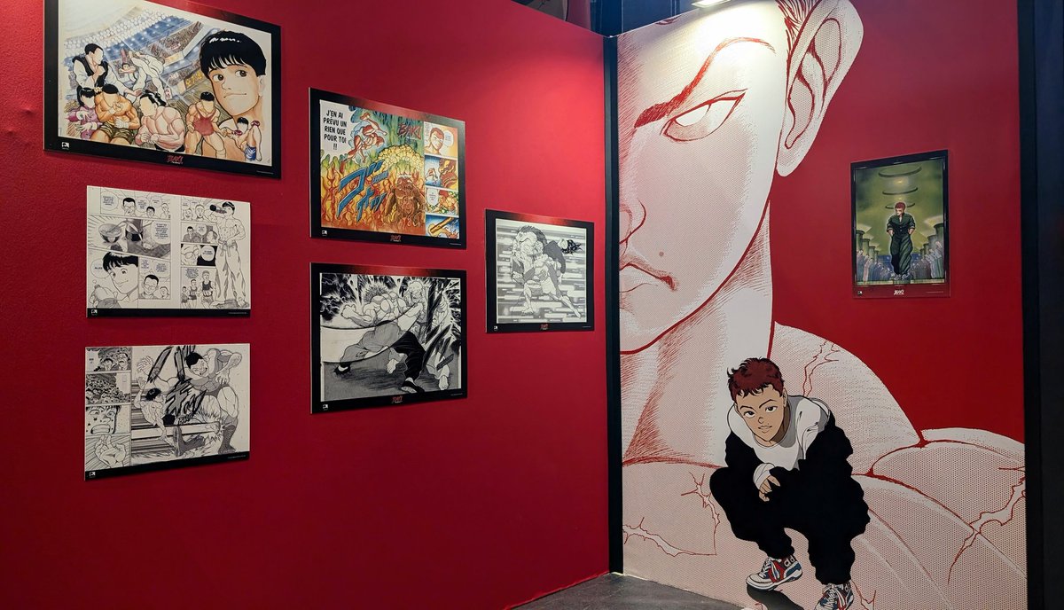 BabiIonya's tweet photo. L'exposition Baki à Japan Expo est très jolie, une belle scénographie, une rétrospective sur toutes les parties de Baki et le travail de Keisuke Itagaki (œuvres publié chez @MeianFR.) Le fait que l'extérieur soit une arène avec grillages, excellent. https://t.co/cCYYFdaOck