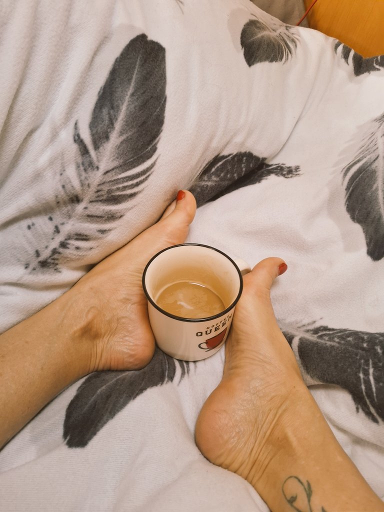 NicoleNikM's tweet photo. Welcher #SKLAVE übernimmt heute meinen #Kaffee 💸❓️☕️

#Findom #geldsklave #Kleingeldsklave #loser #Mini #Herrin #sub #paypig #kaffeesklave #Mini #zahlschwanz #loser #paypig #beta #zahlschwanz #paypig #geldsklave #sub #Herrin #zahlspalte #zahlsau #Füße #Socken #Füße #Herrin https://t.co/04Fd0hf8S8