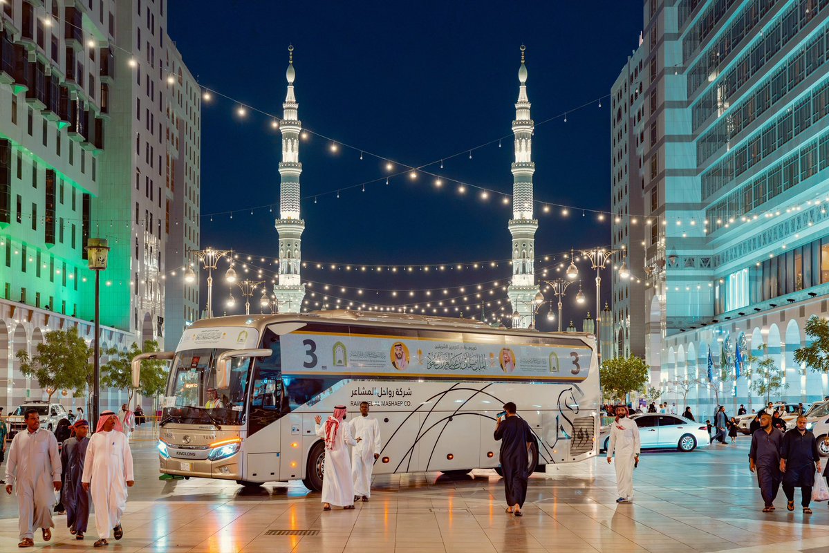 Saudi_Moia's tweet photo. استقبلت وزارة #الشؤون_الإسلامية والدعوة والإرشاد، المجموعة الأولى من ضيوف برنامج خادم الحرمين الشريفين للحج والعمرة والزيارة، والبالغ عددهم 250 معتمراً ومعتمرة، لدى وصولهم إلى المدينة المنورة قادمين من 16 دولة آسيوية.

ضمن البرنامج الذي تنفذه الوزارة لاستضافة المعتمرين والزائرين من مختلف دول العالم، في إطار العناية بضيوف الرحمن، وتنفيذاً لتوجيهات القيادة الرشيدة – أيدها الله –.

التفاصيل:
https://t.co/k8688zvtSr