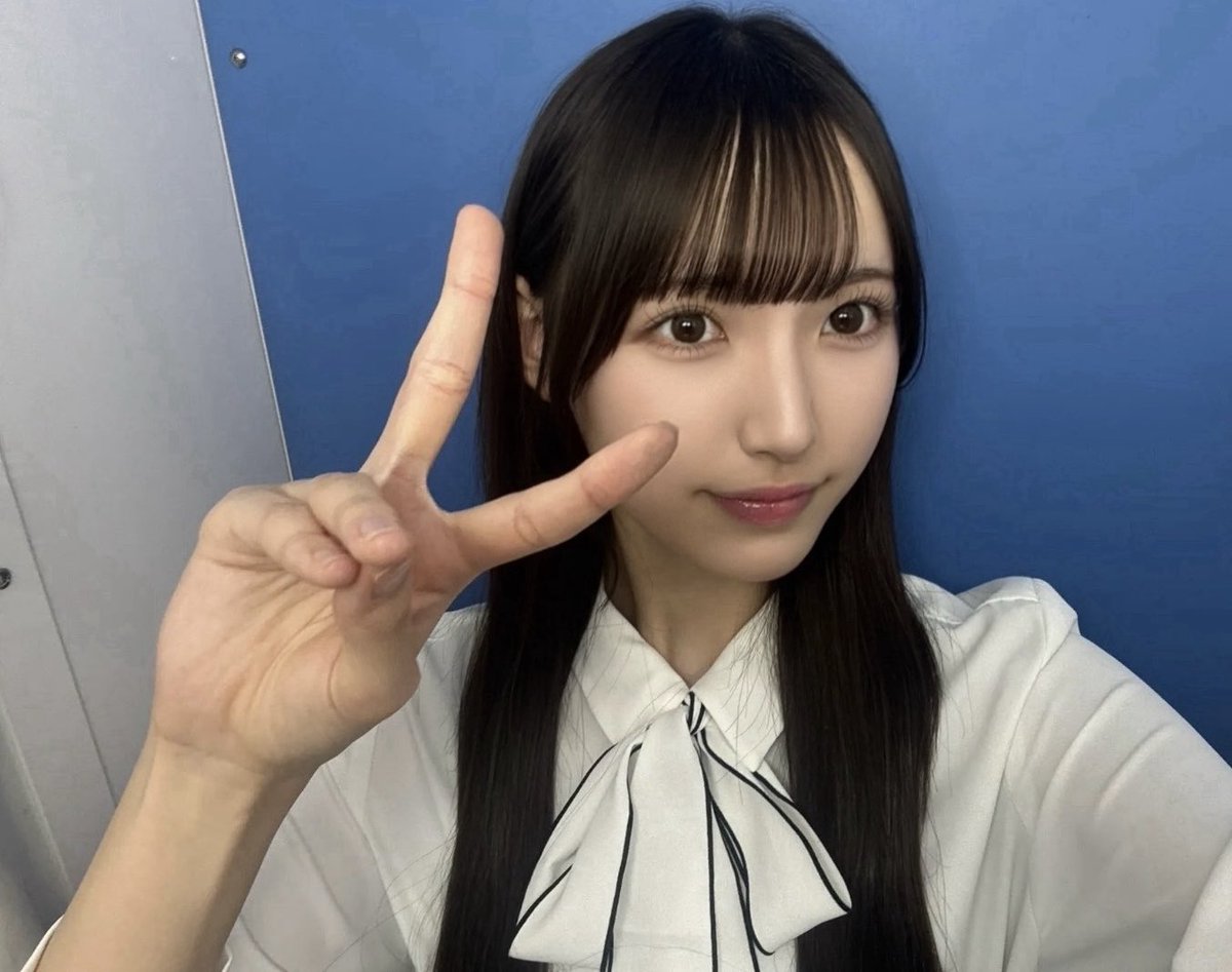 missseijo5_2026's tweet photo. おはようございます🎀

本日もまどぽち報告お待ちしております🎶

写真は4月に証明写真を撮った時のです📸
エクステをつけてたからこの頃はロングでしたっ ̫ ᴗ⸝⸝˘

私はロングの方がお気に入りなんだけどみんなはどっち派〜？🤍

#成城ミスコン
#成城ミスコン2026
#ミス成城
#ミスコン
#柳川円佳 https://t.co/kzR9LXQwdO
