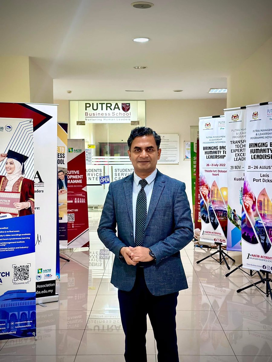 putraBschool's tweet photo. 🎓 Meet Md. Yousuf Efti, CEO of Future Icon, Bangladesh, and PBS's newest PhD graduate in Management.

"PBS did not simply help me earn a PhD. It provided opportunities to grow as a researcher, leader, and lifelong learner."

Congratulations on this achievement! 👏
#PBSAlumni https://t.co/ikmaL0WcLO