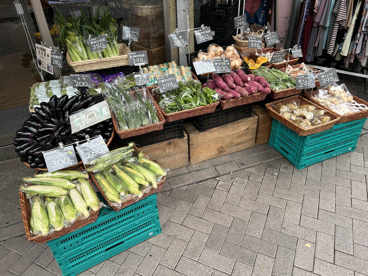 rina_zone_'s tweet photo. ワンオペで開店までにここまで並べるの我ながらアタオカだと思う https://t.co/iIbd07rv7m