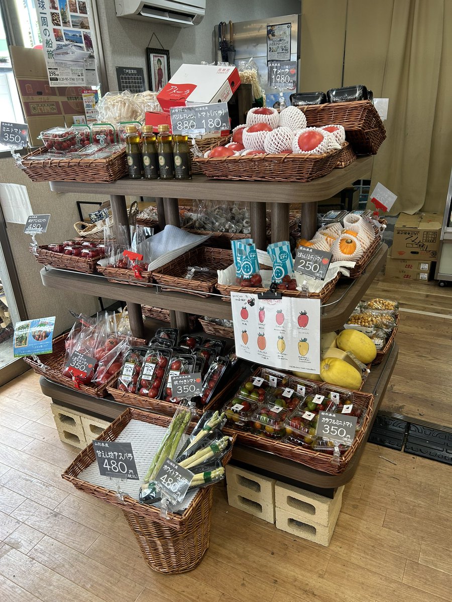 rina_zone_'s tweet photo. ワンオペで開店までにここまで並べるの我ながらアタオカだと思う https://t.co/iIbd07rv7m