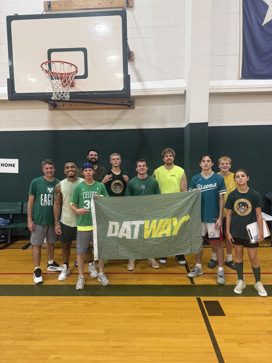 Yellow Team tweet media
