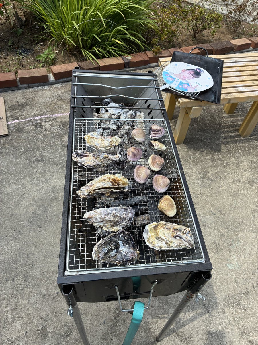 drms0326's tweet photo. 今日は会社のBBQです〜🍖🦪😄 https://t.co/nVAKQHYlLe