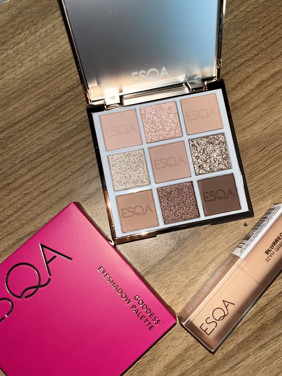 dumpflowahh's tweet photo. wts esqa goddes eyeshadow palette shade mauve only 120k bisa 🍊 gratis ongkir yuk cuma 1 https://t.co/YzfaqCdSkc