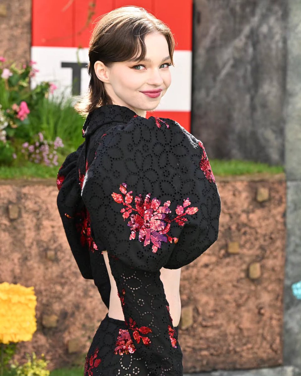 GuiSuzenaRosa's tweet photo. Nobody’s perfect? 

                                          Well, Emma is 🥰🥰

#EmmaMyers https://t.co/4QLBSXdfOe