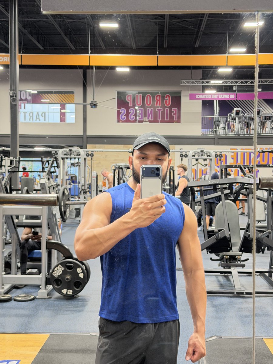 AnthonysCardozo's tweet photo. I’ll keep trying 💪🔥 https://t.co/HdnzBfX2Iz