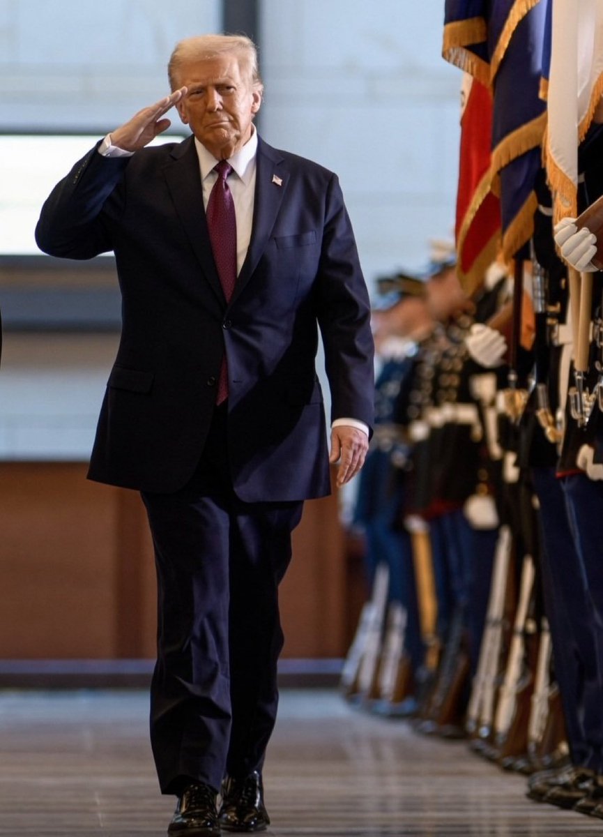 _AMERICAPATRIOT's tweet photo. Do you agree, President Donald Trump is a more intelligent and stronger Commander in Chief compared to Joe Biden and Barack Obama?

YES 👍 or NO 👎 https://t.co/taryyfOWK5