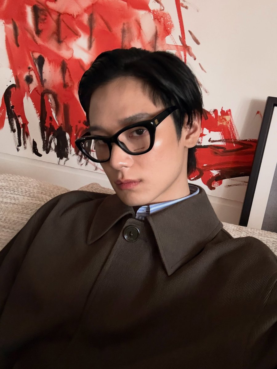 dailyljy's tweet photo. tbzuyeon instagram post #juyeon 

55th couture of @balenciaga https://t.co/3CpYZydJxv