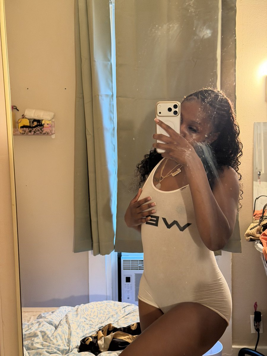 manimulanii's tweet photo. Guyanese too da🦴 https://t.co/1BiGjENrS4