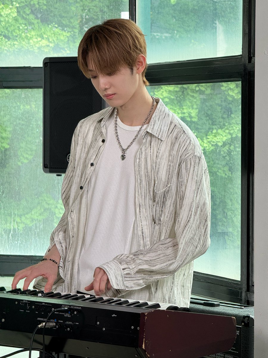 hrtzwav's tweet photo. 마치 𝓒𝓱𝓮𝓶𝓲𝓬𝓪𝓵𝓵𝔂 우린 완벽하게 어울려💞

#hrtzwav #하츠웨이브 https://t.co/0dKFebyfpZ