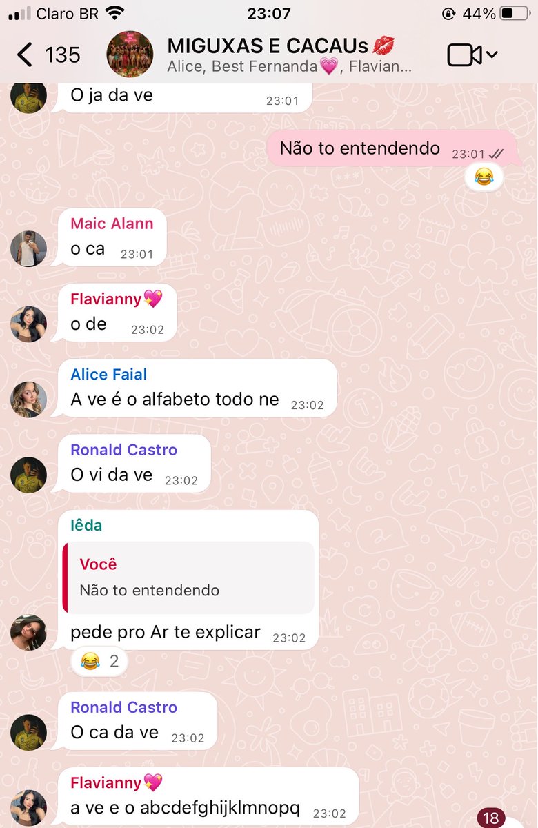 Rodrigues_vg2's tweet photo. Eu fico 1h sem acompanhar o gp e eles inventam uma linguagem única deles 😂 https://t.co/CTTbUAZrYS