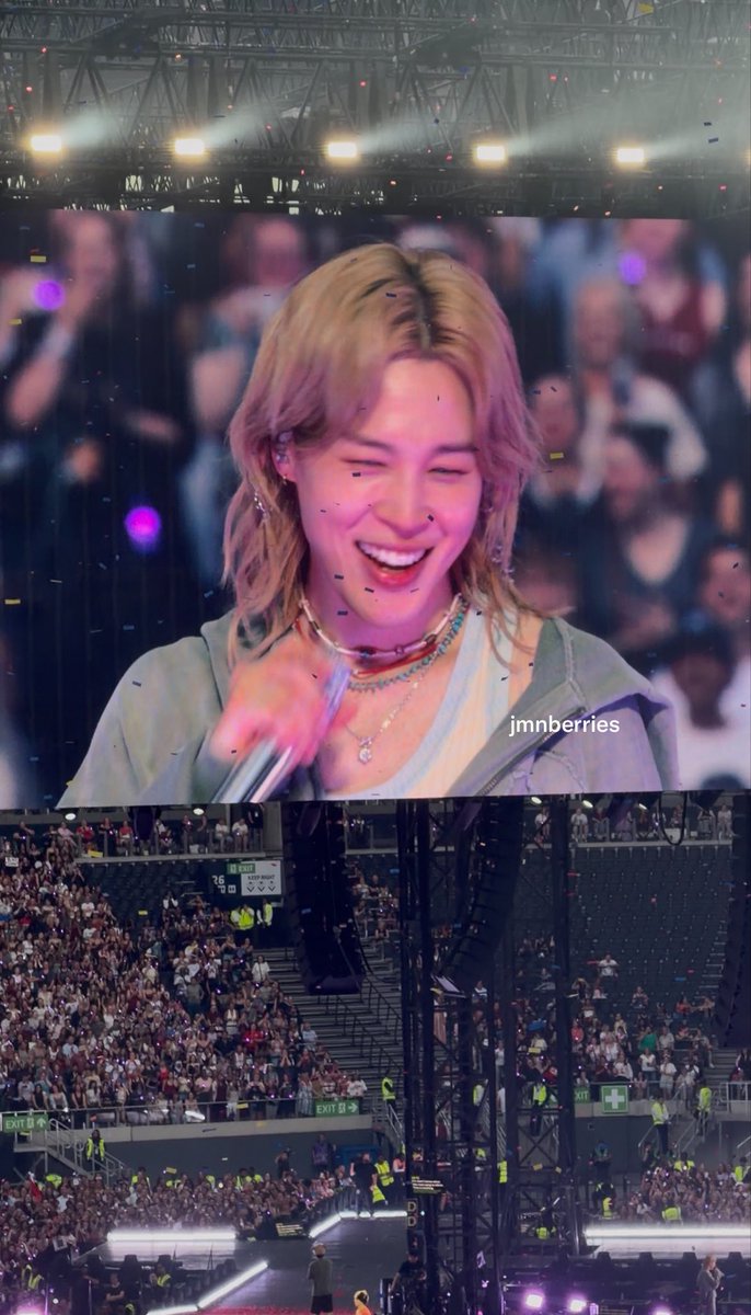 jmnberries's tweet photo. just found out i took these jimin pictures when i thought i wouldn’t be able to take any and im sobbing. how can someone be this beautiful https://t.co/qNpEnBrwZS