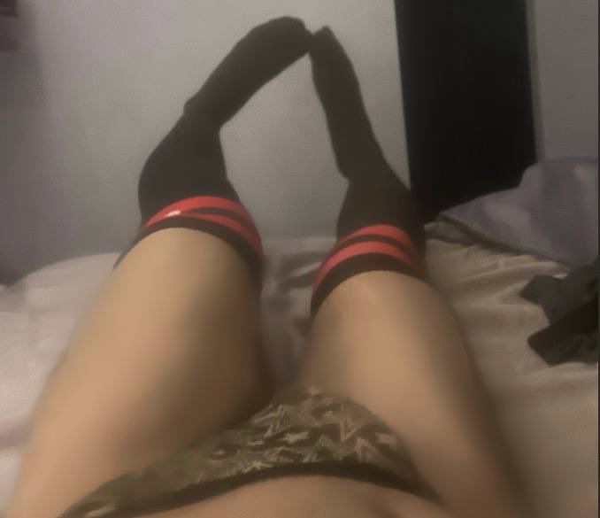 syn_helena's tweet photo. i loveee these panties 🤭
#femboy #thicc #panties #thighs https://t.co/fPHJgSjf3L