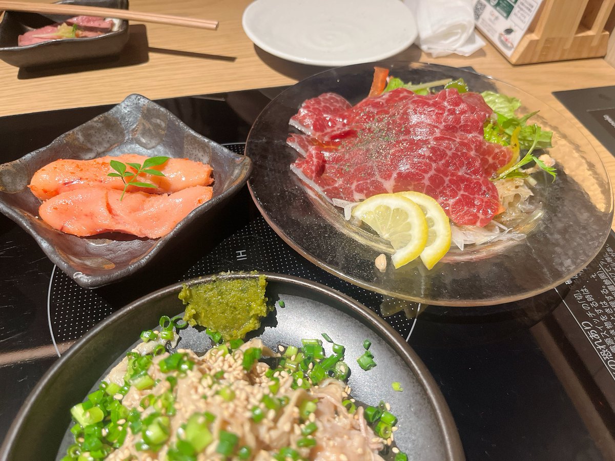 ltludel's tweet photo. 人生お金じゃないと思うけど、自分にも周りにもある程度お金を使える余裕はあった方がええ
お祝い事って楽しいし、飲んで解決することもあるよねぇo＜*´ω｀*＞oﾋﾞｮｰﾝ https://t.co/OR1pYiCaEy