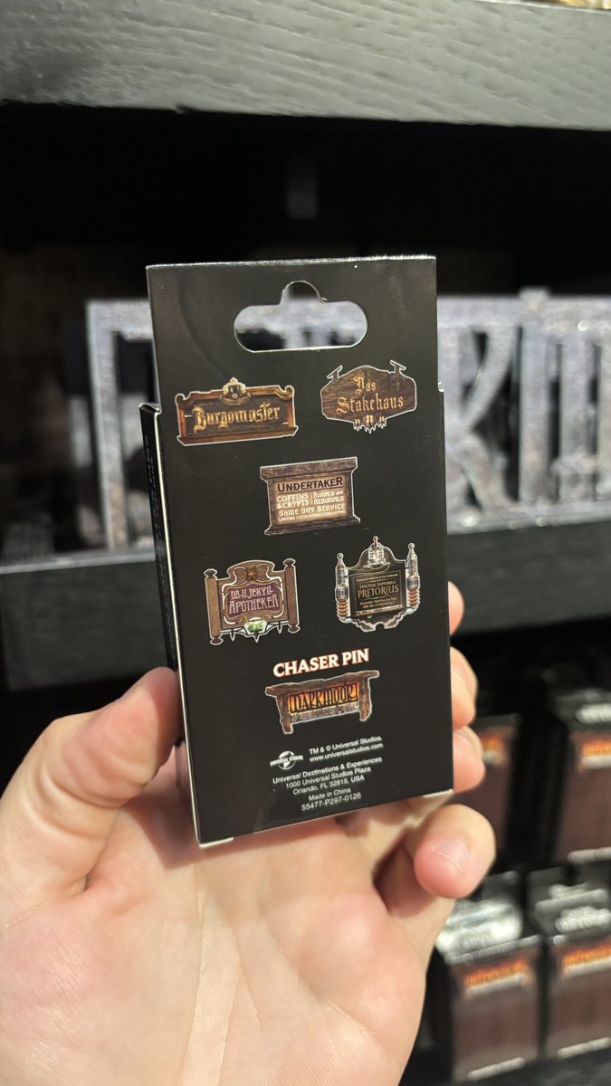 ItsZackBack's tweet photo. New to me: Dark Universe Darkmoor merchandise. Found at The Manor Storehouse at Universal Epic Universe!
-Acrylic Sign
-Mystery Pin Set
-Themed Glass
-Limited Edition - Darkmoor Well Pin https://t.co/ch9KWkSGp0
