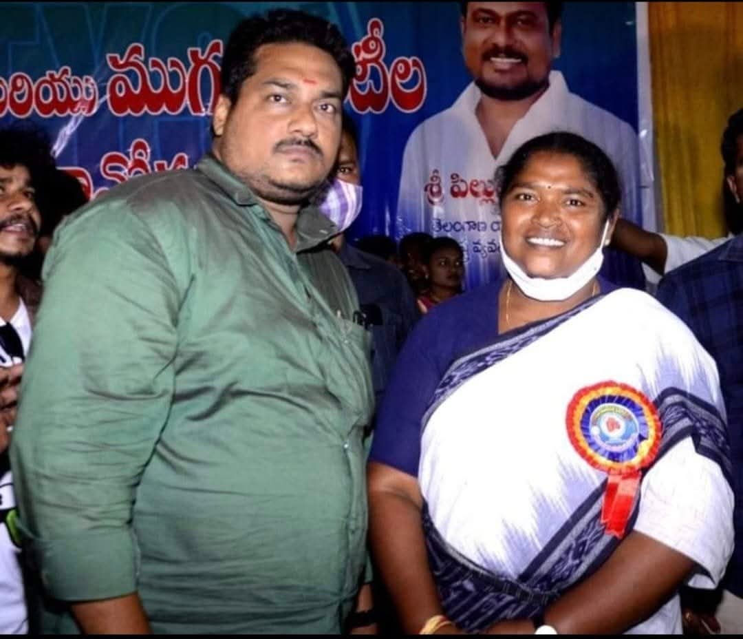 A_Rajnikanth's tweet photo. అడవి బిడ్డగా జీవిత పోరాటాన్ని ప్రారంభించి ప్రజాసేవనే ధ్యేయంగా ఎంచుకుని ప్రజల ఆశీస్సులతో రాష్ట్ర మంత్రిగా ఎదిగిన గౌరవ మంత్రివర్యులు శ్రీమతి దనసరి సీతక్క గారికి హృదయపూర్వక జన్మదిన శుభాకాంక్షలు. 
@seethakkaMLA https://t.co/J39hPV9nKd