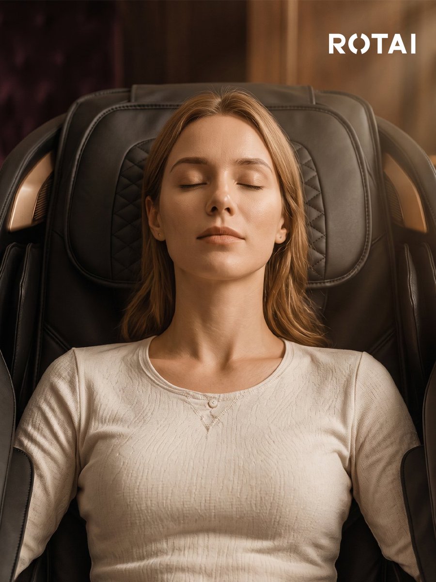 RotaiC's tweet photo. A moment to reset.
When the day slows down, give your body the time it deserves.
Release the tension.
Restore your balance.
Wake up ready for what's next.
ROTAI
Thrive in Every Movement.
#ROTAI
#ThriveInEveryMovement
#RecoveryRitual
#WellnessLifestyle
#homewellness https://t.co/gbjmzkYCRP