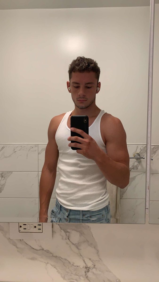 foreignnprice's tweet photo. #straight #horny #trade #nsfwtwt* #nsfwtwt* #sext #nutvid #Bwc #gay #horny #masturbation #solo #twink https://t.co/f3AcCxIILM