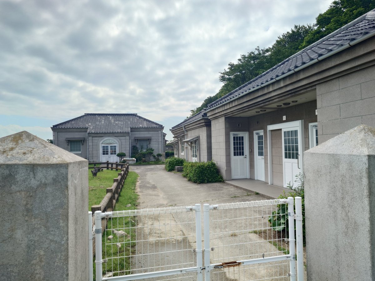 deensatou's tweet photo. #男木島　#Summer Pockets
香川二日目、男木島へ。
聖地巡礼も兼ねて。行くまでが大変。
ハチが多いし、途中の道でイノシシがでるしで。距離離れてたから襲われなかったが、心臓バクバクだった。 https://t.co/sgGgcCp8ra
