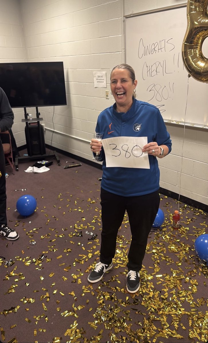 UnderdogWNBA's tweet photo. The Lynx celebrate Cheryl Reeve's record-setting 380th win.

(via Napheesa Collier's IG) https://t.co/9FD7oSGMUO