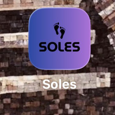 NicoPawsAD's tweet photo. @inmylapplease @skylarkifvt Theres an app called “Soles” for feet things https://t.co/KELiAnGS1l