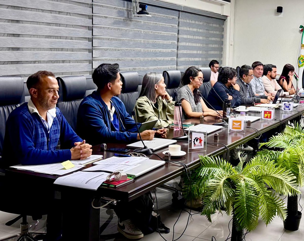 ople_Ver's tweet photo. #ActividadesOPLEV 🗳️ Se llevó a cabo reunión de trabajo con Direcciones Ejecutivas y Unidades Técnicas del @ople_Ver, para la planeación de las actividades del Proceso Electoral Concurrente 2026-2027 🗳️. https://t.co/KiqLka8IqK