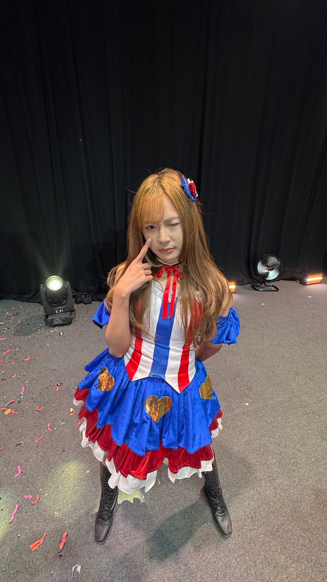 EllatheriaOfc tweet picture