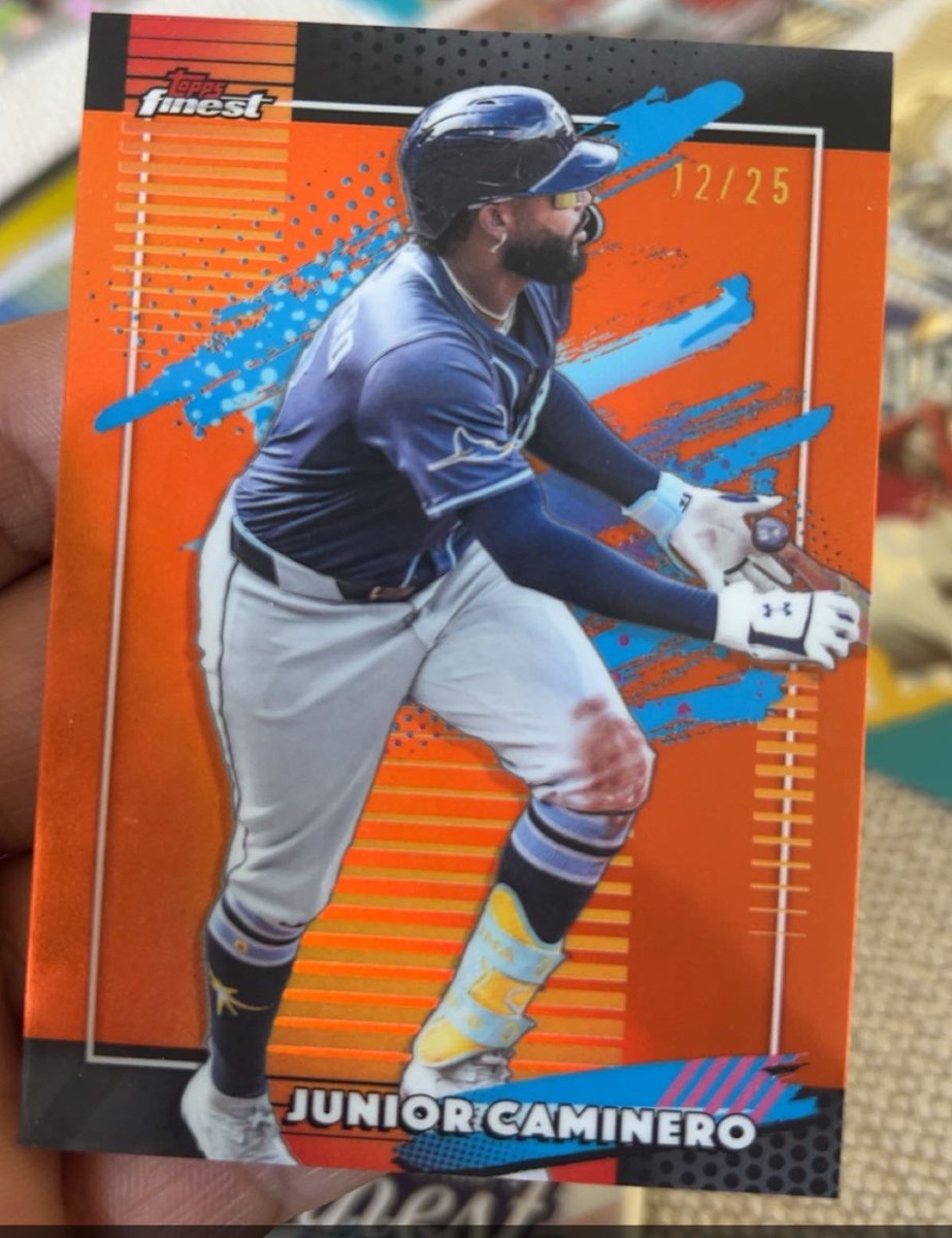 ParlAbeLab's tweet photo. First Ever Hobby box for me  ! Topps Finest @CardPurchaser https://t.co/B4eXlySDnv