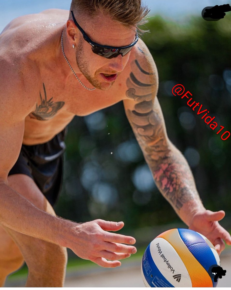 FutVida10's tweet photo. O italiano Ivan Zaytsev é muito gostoso.
🇮🇹🇮🇹🇷🇺🏐😋😋
#Volei #Volley #Volleyball #VoleiDePraia #Gostoso #Italia #Russo #IvanZaytsevFV #ZaytsevFV #CuneoVolley https://t.co/I0uZAoOdAM