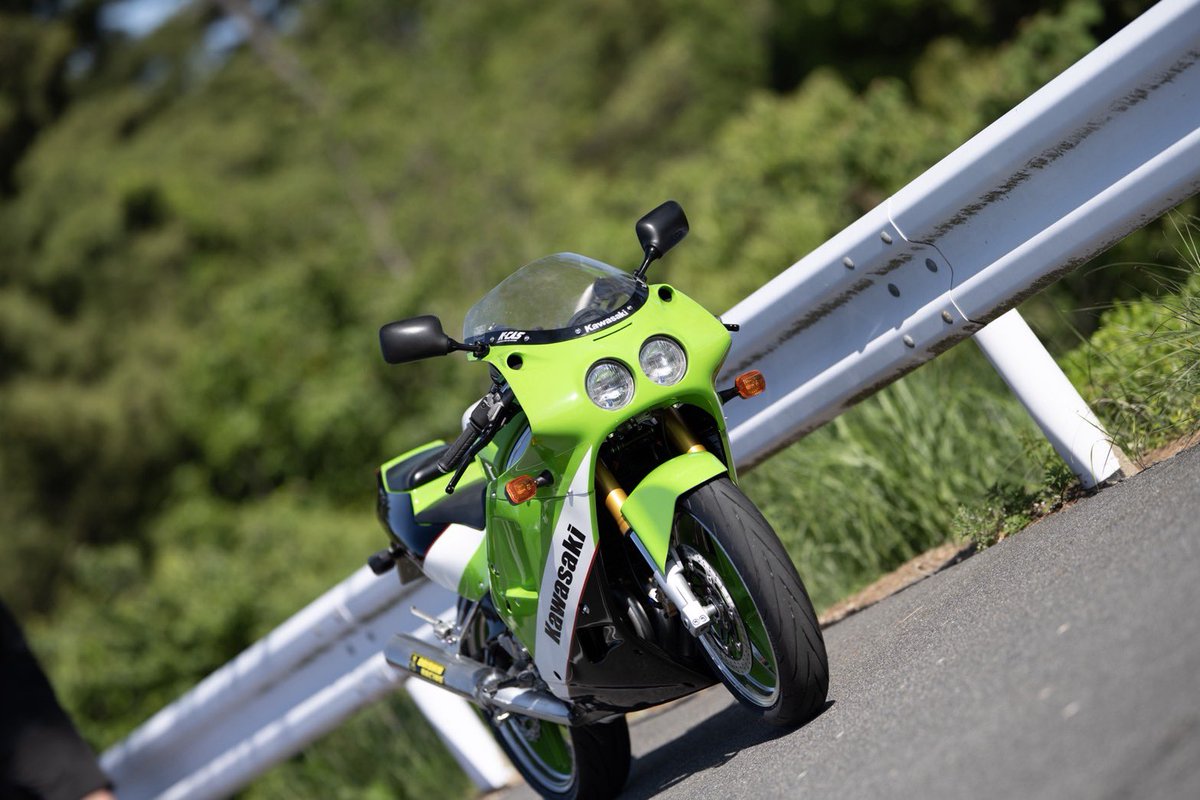 maru819826's tweet photo. 私事ではございますが、この度出産を機にGPZから車検の無いZXR250に乗り換えました😌
旦那に去年フルレストアしてもらい、まだ育児がバタバタバタ子で乗れてませんが、今後ともよろしくお願いします😙
また今度プロフィール書き直そっと🦭

Photo: あきぷりんさん https://t.co/8YC40rNPSD