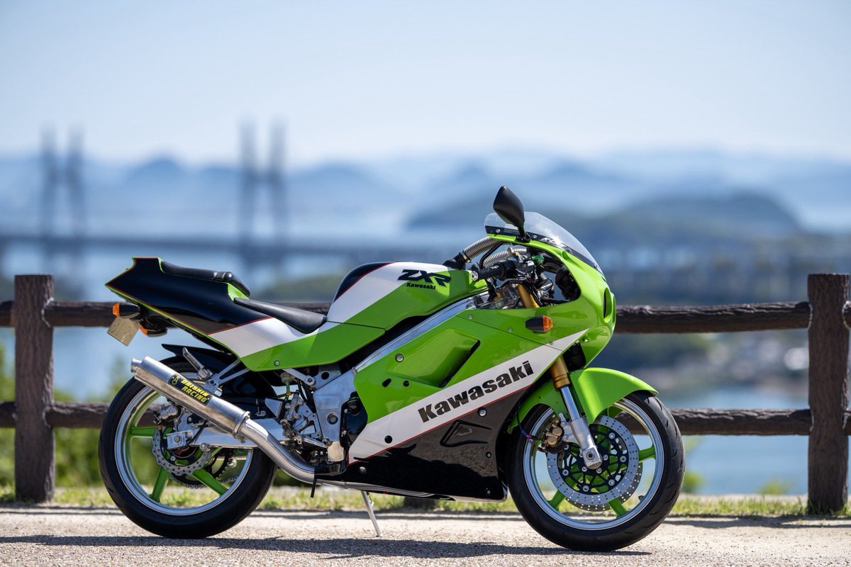 maru819826's tweet photo. 私事ではございますが、この度出産を機にGPZから車検の無いZXR250に乗り換えました😌
旦那に去年フルレストアしてもらい、まだ育児がバタバタバタ子で乗れてませんが、今後ともよろしくお願いします😙
また今度プロフィール書き直そっと🦭

Photo: あきぷりんさん https://t.co/8YC40rNPSD