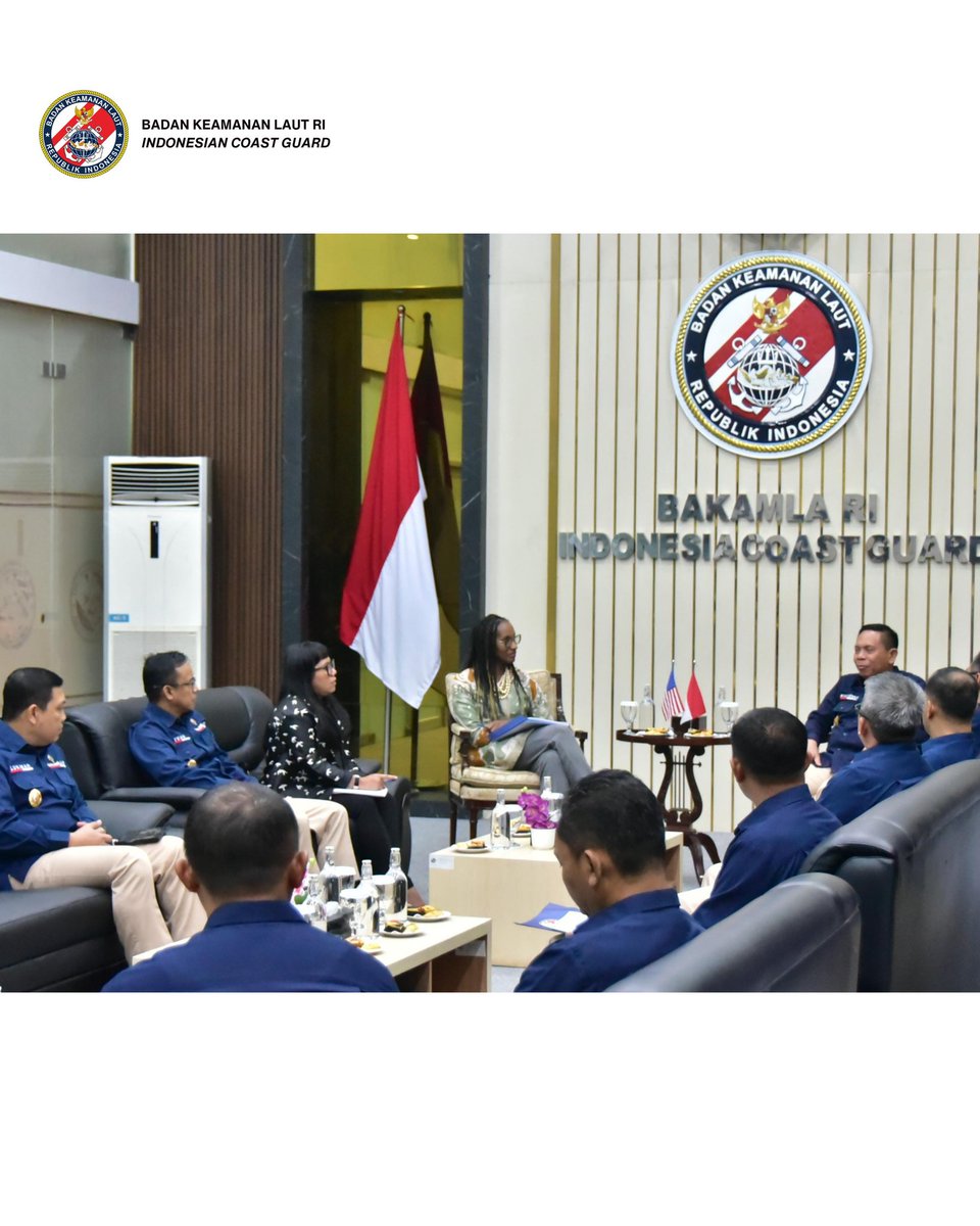 Official Indonesia Coast Guard (IDNCG) tweet media