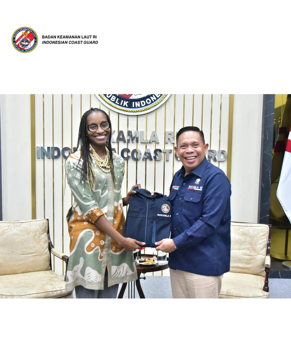 Official Indonesia Coast Guard (IDNCG) tweet media