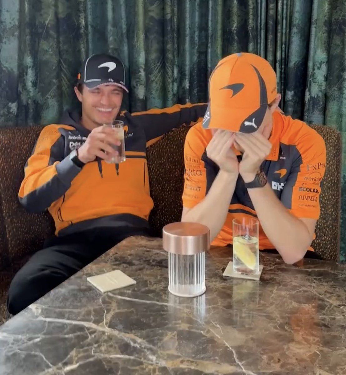 ଳ ‧⋆˙⟡ valen ₊⁺ 🐝🇦🇷 tweet media