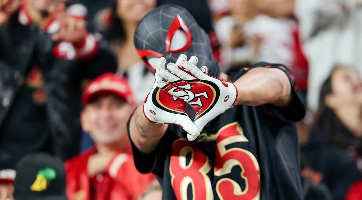 RednGold4Life81's tweet photo. @SpideyTracker Levi's Stadium Tasman Dr. and Sentential Blvd. Santa Clara, CA USA https://t.co/vjVNp9Pnrf