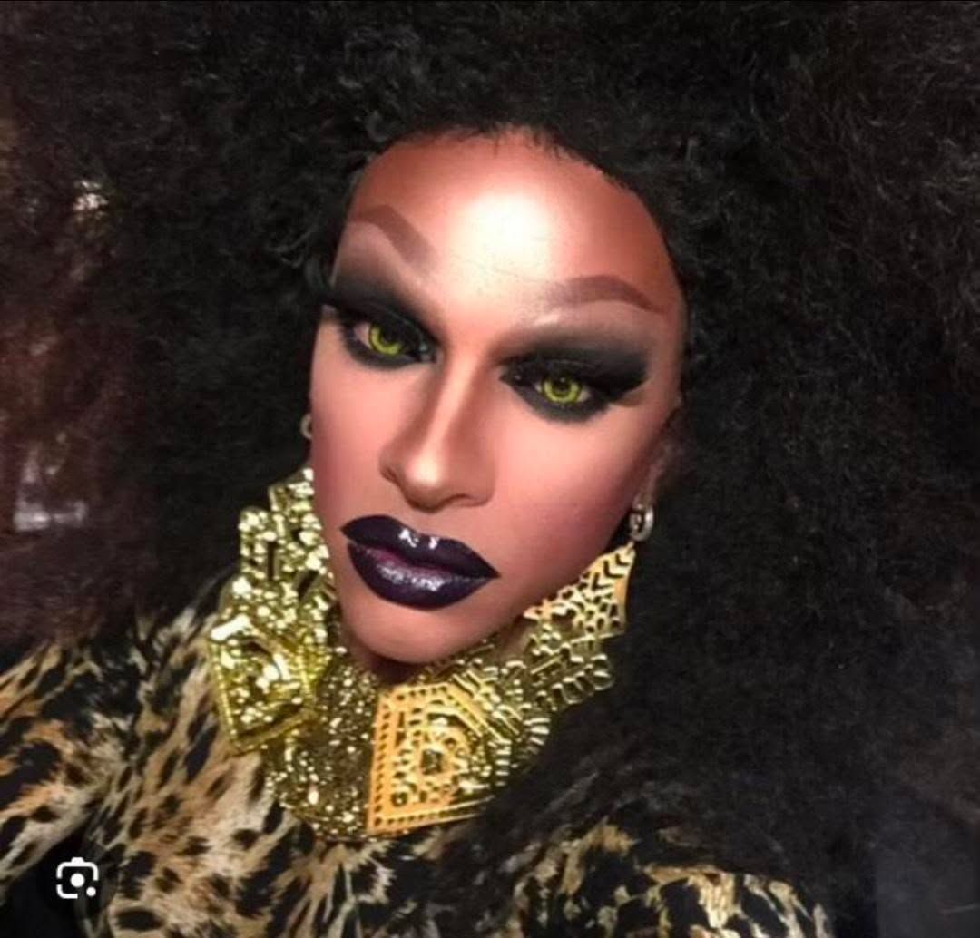 nicourge's tweet photo. En ce grand jour de drag race france saison 4 let's not forget https://t.co/z60DaRcxyG