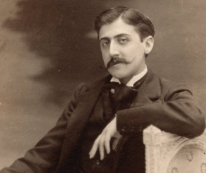 Antonio79B's tweet photo. "Mare degli occhi, sulle tue chiare onde navigammo,
il desiderio gonfiava le nostre vele rattoppate,
procediamo dimentichi delle antiche tempeste
lungo gli sguardi alla scoperta delle anime".

Nel 1871 nasceva lo scrittore, #poeta e critico letterario #MarcelProust.

#10luglio. https://t.co/bFd0ZQgD9E