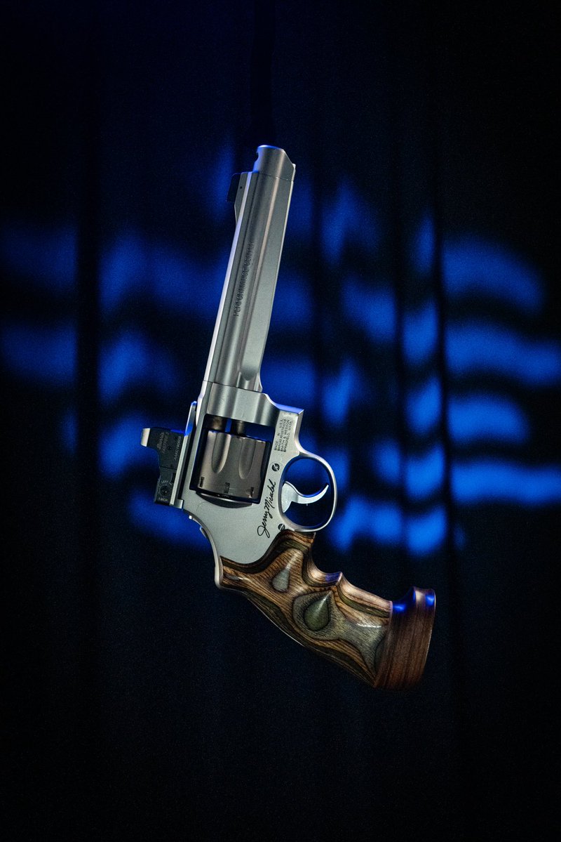 HangFire_TV's tweet photo. Happy WGW with the GOAT 9mm Race-Gun ๐ค
.
@Smith_WessonInc 929
.
#yee #beauty #wheelgun #stainless #jerry https://t.co/EcrA1HbnOc