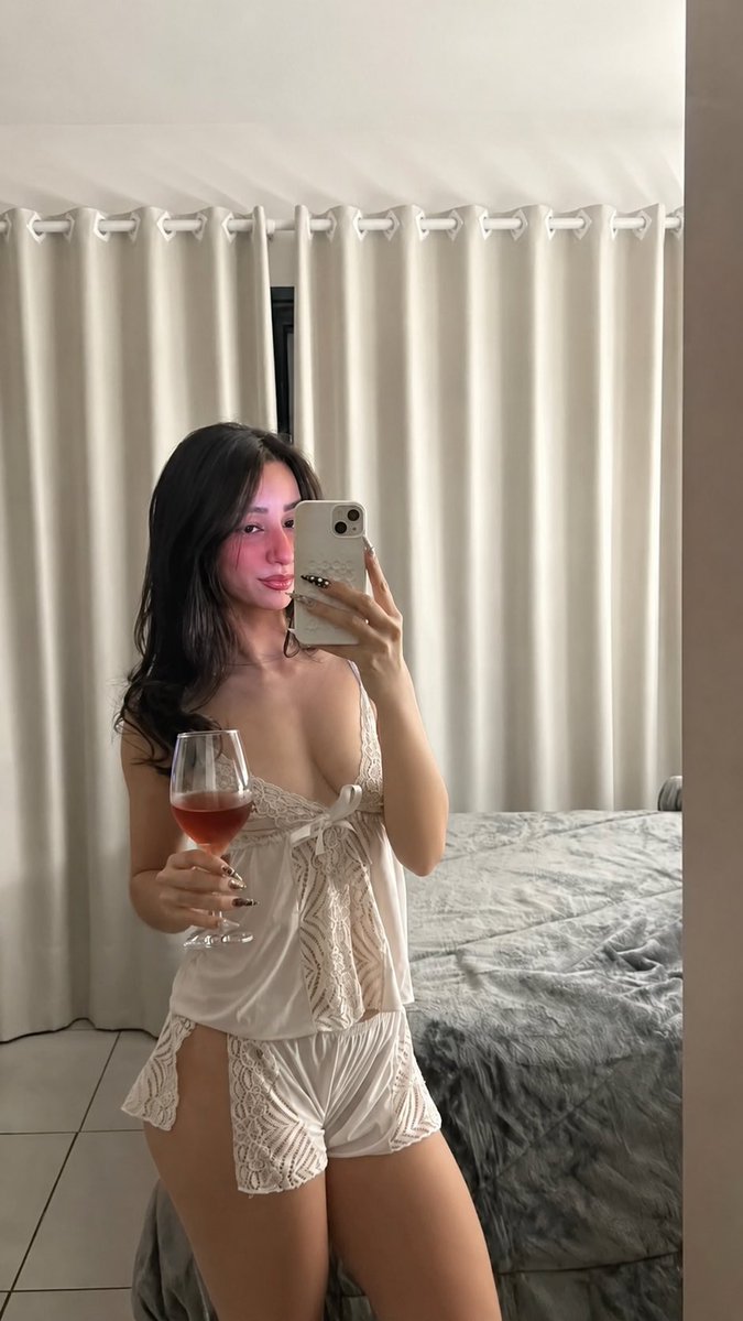 lina tweet media