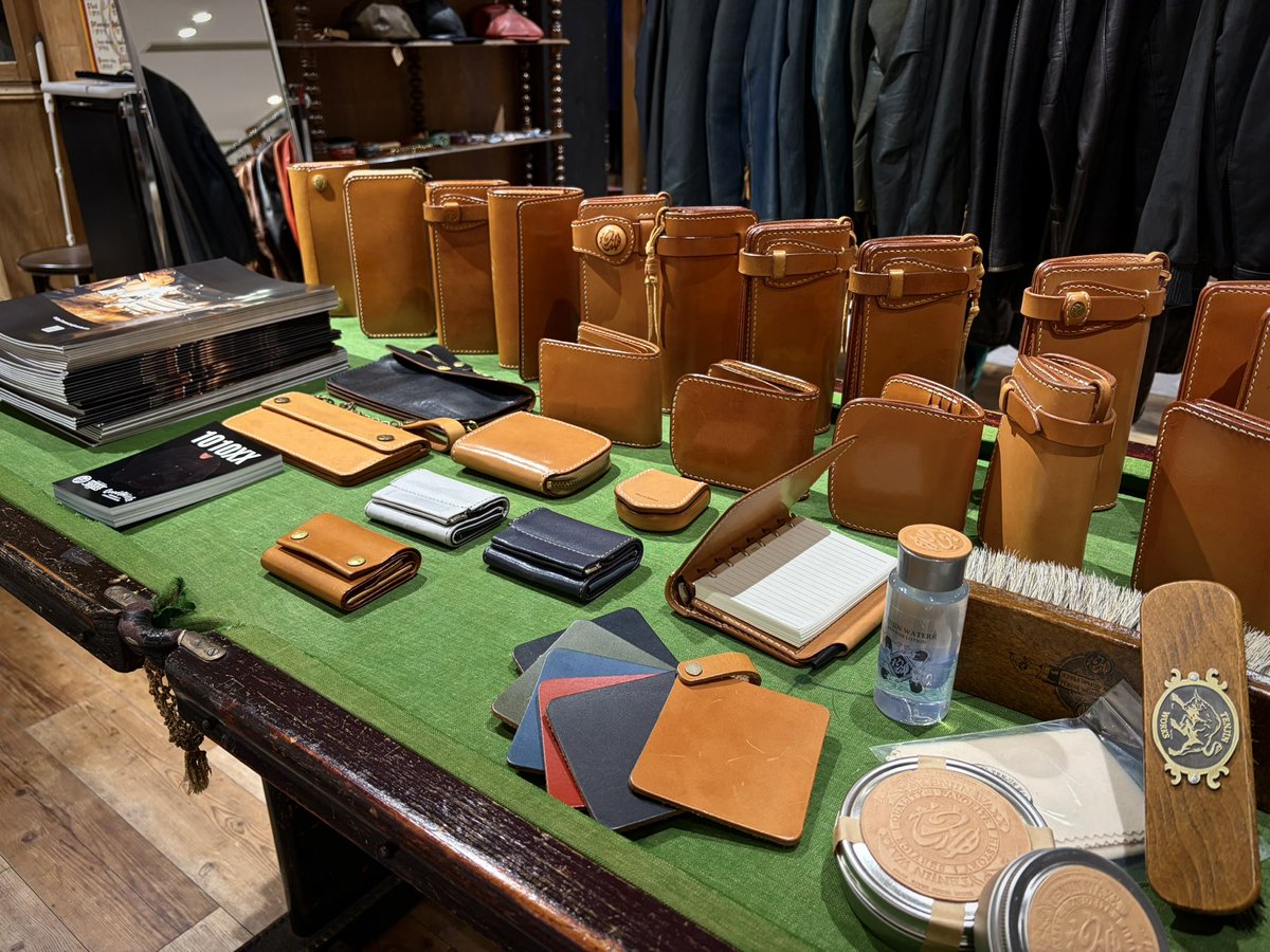 tenjin_works's tweet photo. 阪急MEN’S東京POPUP
1010XXは勿論、新作商品も展示しております。
12:00〜20:00
皆様のご来店、お待ちしております。
#天神ワークス #tenjinworks #革ジャン #阪急MENS東京 #POPUP https://t.co/KYFxOwLDtE