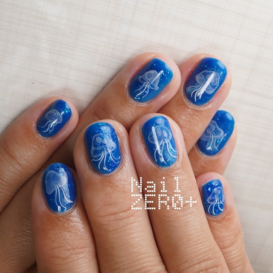 nailzero_plus's tweet photo. たらしこみのクラゲネイル
涼しげなクラゲが指先に漂います。
#クラゲネイル #クラゲ #たらしこみ #涼しい #蓄光 
こちらのデザインは2時間メニューです。
使用メーカー
ジェル：sofirah（@sofirah...

詳細はこちら↓（ネイルブック）
https://t.co/tKanwsRzRi https://t.co/5r7SyNniQi