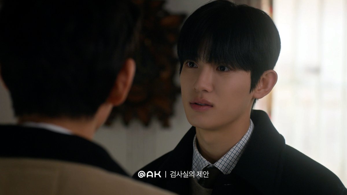 studio_oak_kr's tweet photo. [검사실의 제안📋] 5화 스틸컷 

"나한테 중요한 사람을 건드리길래.
나도 좀 건드려주려고."

점점 선명해지는 진심.
그리고 더욱 깊어지는 사건의 실마리. ⚖️

<검사실의 제안> 매주 (금) 웨이브(Wavve) 방송! 
🔗https://t.co/IH0Cpxs291 

#검사실의제안 #TheProsecutorsProposal #BL 
#김윤식 #박시우 
#오크컴퍼니 #OAKCOMPANY