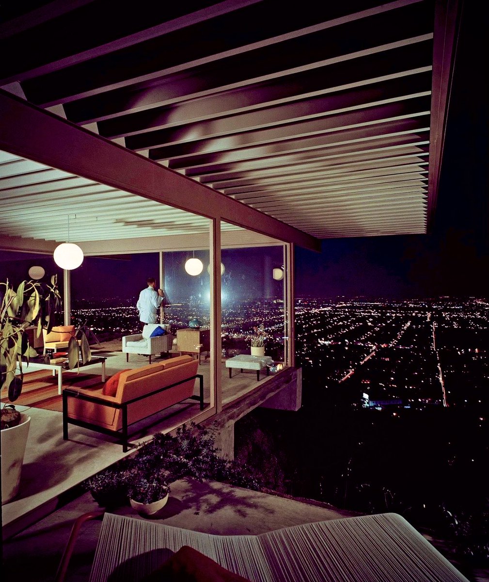 neurosocialself's tweet photo. Designed by architect Pierre Koenig for Buck and Carlotta Stahl: Case Study House #22 (The Stahl House) in the Hollywood Hills, with simply wonderful views of Los Angeles, immortalised in photographs by Julius Shulman https://t.co/rSjq8kTLrU